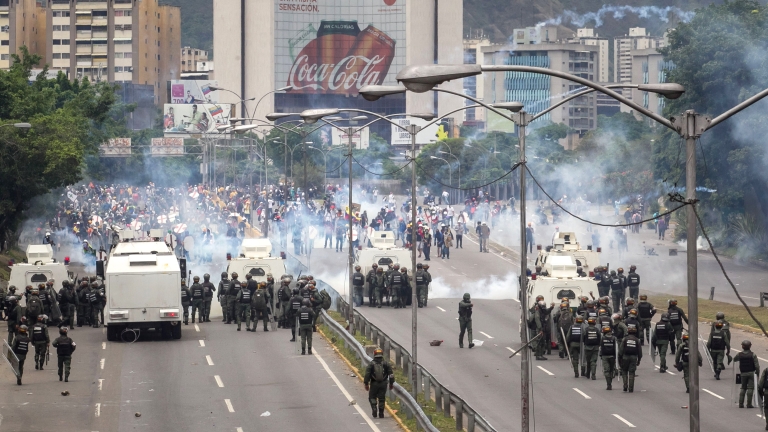 Сблъсъци на пореден протест във Венецуела 