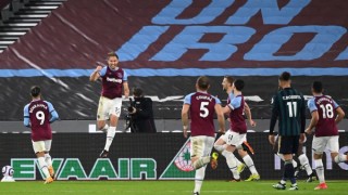 Уест Хем се настани сред първите пет отбора в класирането