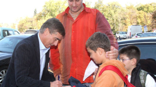 Пранди се колебае за Гибона