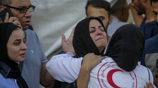 Най-малко 12 души са убити при обстрел на индонезийска болница в Газа