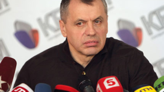 Спазваме конституцията на Украйна, обяви парламентът в Крим