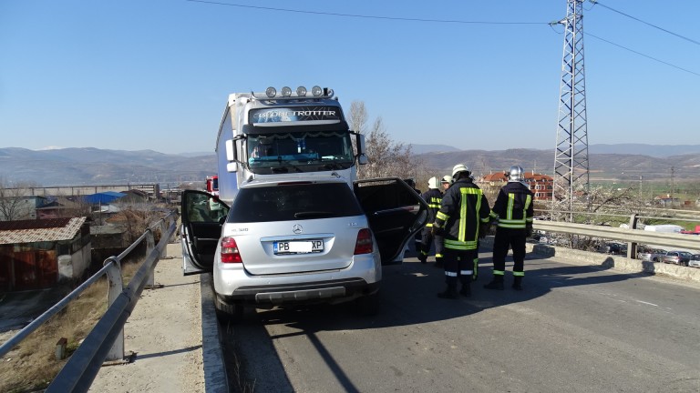 Катастрофа с камион затвори главния път за Русе - Плевен
