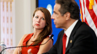 Куомо хвърли оставка след секскандалите