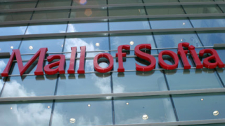 Нашествието на МОЛ-овете ще продължи