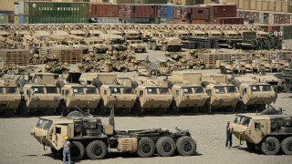Продажбите на американското военно оборудване на чужди правителства нараснаха с
