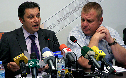 Янев поиска отстраняване на 7 ДПС депутати