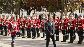 Президентът прие гвардейците и поздрави будителите