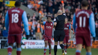 Крилото на Евертън Яник Боласие може да премине в Астън