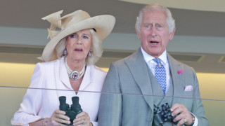 Конните надбягвания са от събитията които кралското семейство уважава от