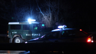 Футболист на ЦСКА се заби с джипа си в бетонна стена?