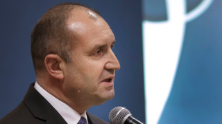 Общественото здраве започва от грижата за медицинския персонал Към тях