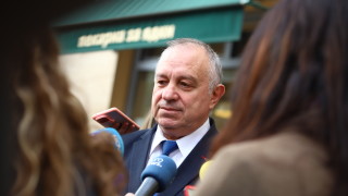 Има данни че търговци задържат лекарства в складовете си На