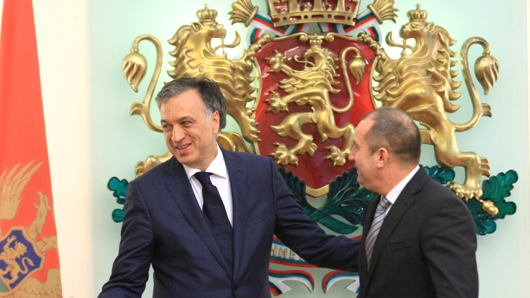 Тази визита е дълбоко символична. Тя показва много неща. Показва,