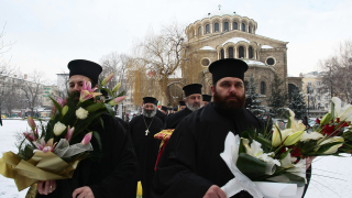 Църковните камбани оповестиха 138 години от освобождението на София от турците