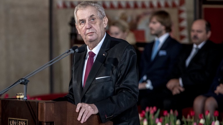 Милош Земан встъпи в длъжност като президент на Чехия, предаде