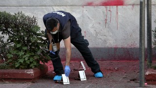 Силен взрив избухна до адвокатска кантора в Пирея централна Гърция