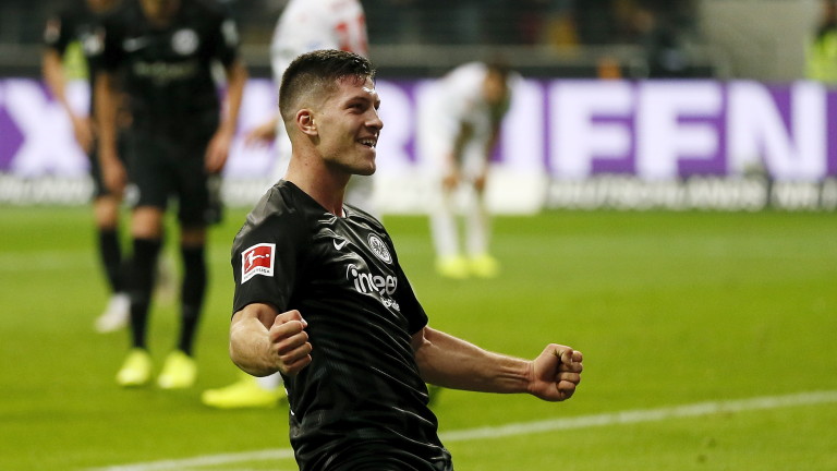 Реал ще се опита да спечели битката с Барса за Лука Йович