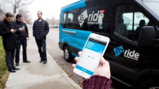 Ford и основният конкурент на Uber разработват самоуправляващи се коли