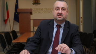 Във ВСС прекратиха преписката срещу речта на Лозан Панов