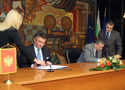 България и Черна гора подписват за посолства