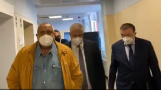 Премиерът Бойко Борисов инспектира ремонтите в столичната болница Пирогов Той