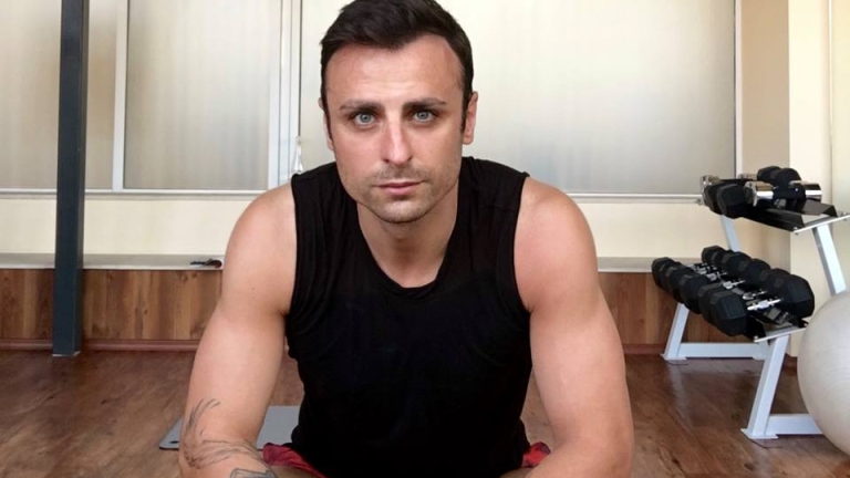 Бербатов помпа мускули във фитнеса