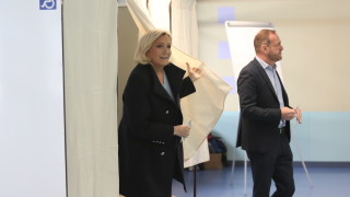 Национален сбор на френския лидер Марин льо Пен води на