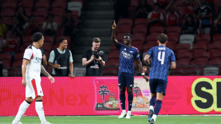 Английският Арсенал започна лятното си турне в Азия с минимална победа