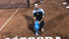 Хуан Игнасио Лондеро триумфира на домашния турнир в Кордоба