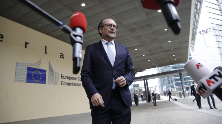 Новият канцлер на Австрия изненадващо подаде оставка