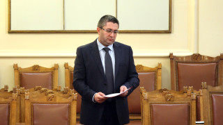 Двама министри докладваха пред депутатите за водния режим ВиК Перник