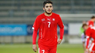 Швейцарският Люцерн е предложил един от футболистите си на българския