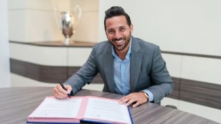 Бившият нападател на Байерн Мюнхен Клаудио Писаро беше назначен за