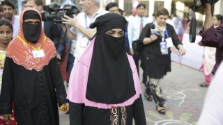 Върховният съд на Бангладеш постанови че жените вече няма да