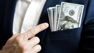 Историята на нигерийския принц: Инфлуенсърът Hushpuppi е забогатял чрез имейл схеми