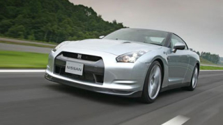 Nissan GT-R слезе под 7:30 на Нюрбургринг