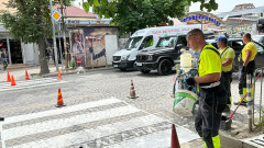 Пешеходна пътека в столицата изчезна месец след боядисването й