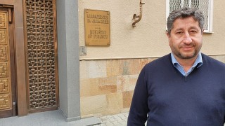 Христо Иванов иска оставката на шефа на НАП