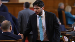 Депутатът от ИТН Кирил Симеонов е офертиран от премиера да