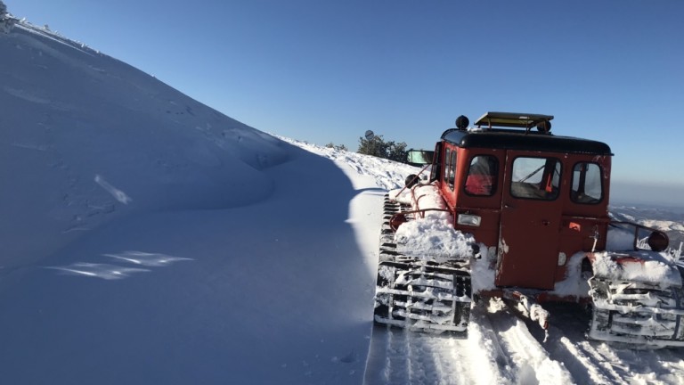  Започна разчистването на снега в Троянския проход