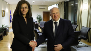 Позицията на България към Скопие остава непроменена при новия кабинет
