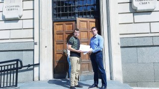 1000 подписа срещу хамалите и травестите в центъра внесоха в Столична община