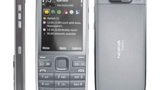 Nokia E52 за безкомпромисен бизнес