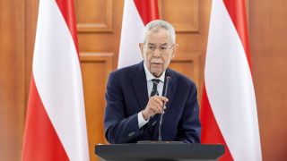 Австрийският президент Александър Ван дер Белен възложи на лидера на