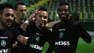 Трансфер на Натанаел това лято явно няма да има Бразилският