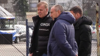 Старши треньорът на Левски Станимир Стоилов и част от неговия
