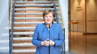 Германският канцлер Ангела Меркел е готова на болезнени компромиси в