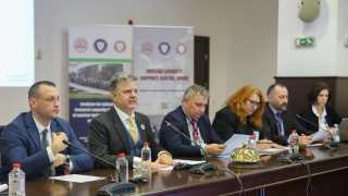 Държавният департамент на Съединени американски щати чрез Посолството на САЩ