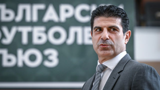 Националният отбор по футбол падна с още две места в обновената