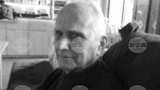 Легендарният футболист и треньор на Локомотив София Апостол Чачевски почина